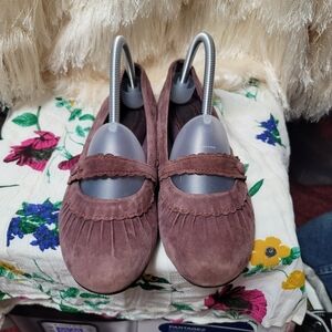 NOWT.  Ruff Hewn Purple Loafers.  Size 8.  (604)